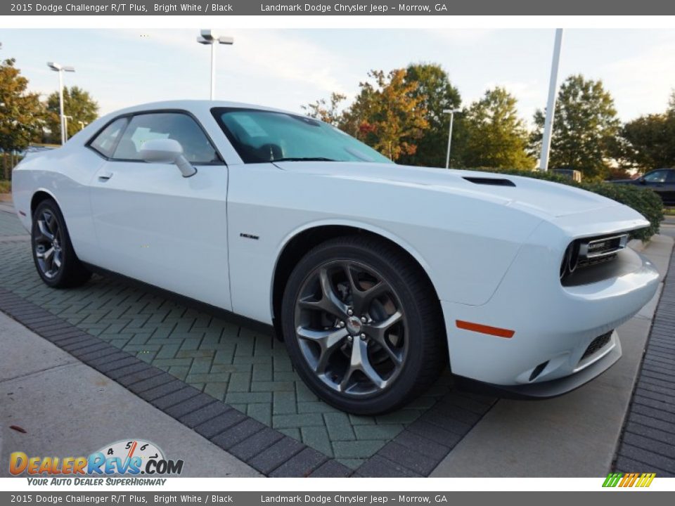 Front 3/4 View of 2015 Dodge Challenger R/T Plus Photo #4