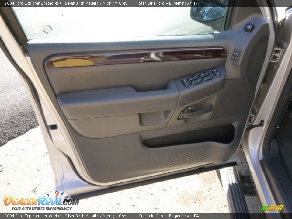 2004 Ford Explorer Limited 4x4 Silver Birch Metallic / Midnight Grey Photo #10