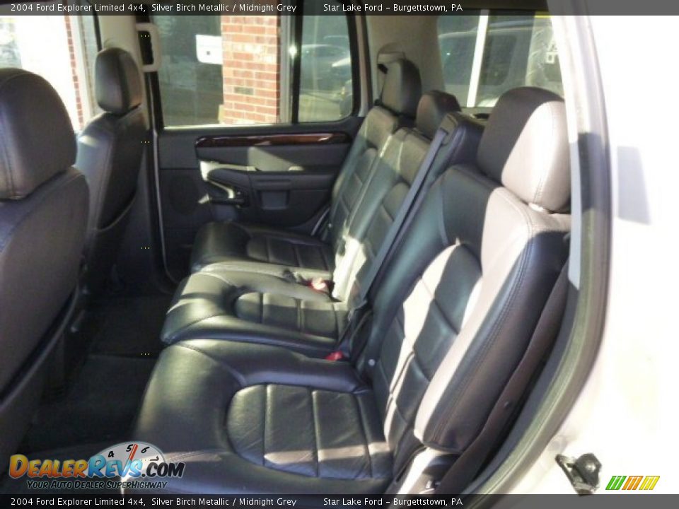 2004 Ford Explorer Limited 4x4 Silver Birch Metallic / Midnight Grey Photo #11