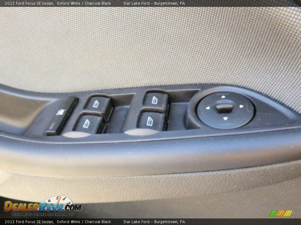 2013 Ford Focus SE Sedan Oxford White / Charcoal Black Photo #14
