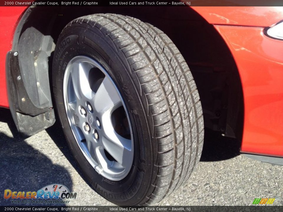 2000 Chevrolet Cavalier Coupe Bright Red / Graphite Photo #2