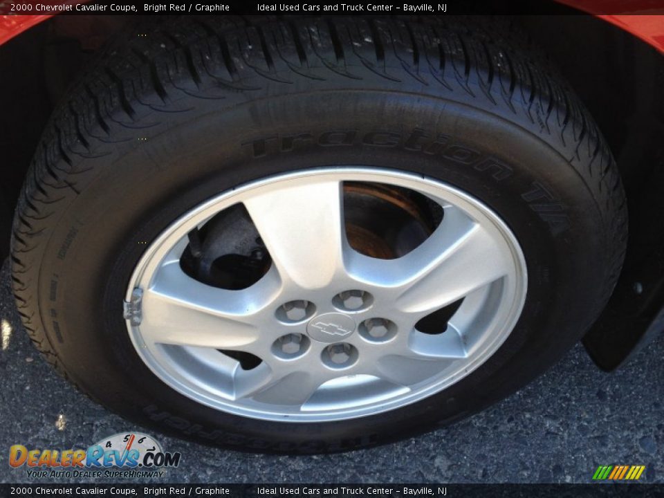 2000 Chevrolet Cavalier Coupe Bright Red / Graphite Photo #3