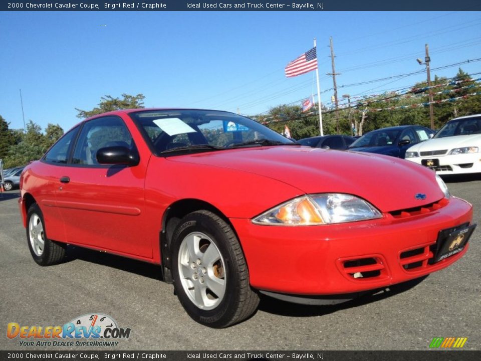 2000 Chevrolet Cavalier Coupe Bright Red / Graphite Photo #5