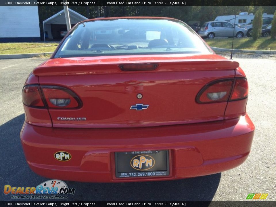 2000 Chevrolet Cavalier Coupe Bright Red / Graphite Photo #15