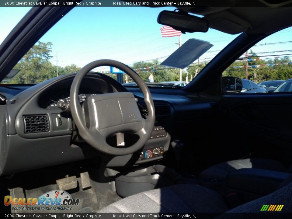 2000 Chevrolet Cavalier Coupe Bright Red / Graphite Photo #21