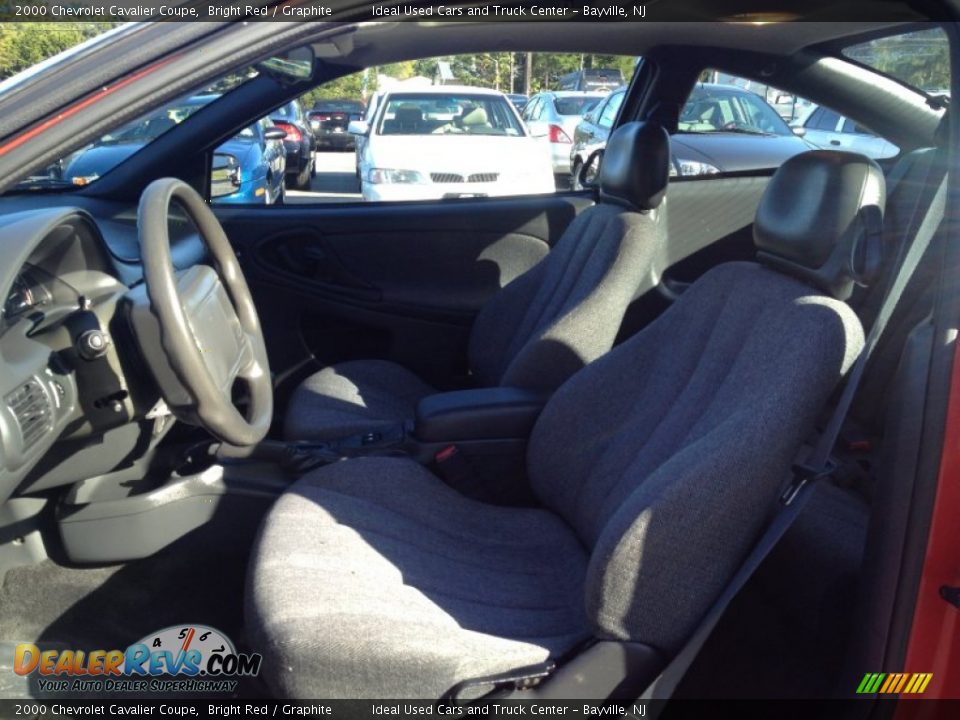 2000 Chevrolet Cavalier Coupe Bright Red / Graphite Photo #22