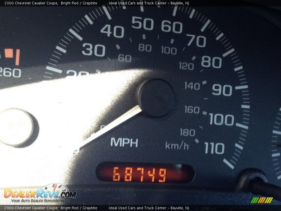 2000 Chevrolet Cavalier Coupe Bright Red / Graphite Photo #27