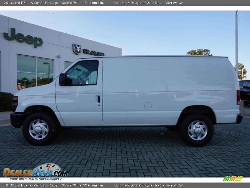 2013 Ford E Series Van E250 Cargo Oxford White / Medium Flint Photo #2