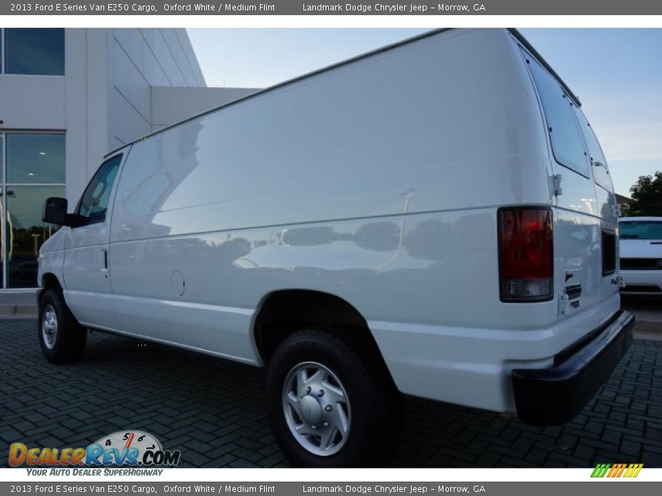 2013 Ford E Series Van E250 Cargo Oxford White / Medium Flint Photo #3