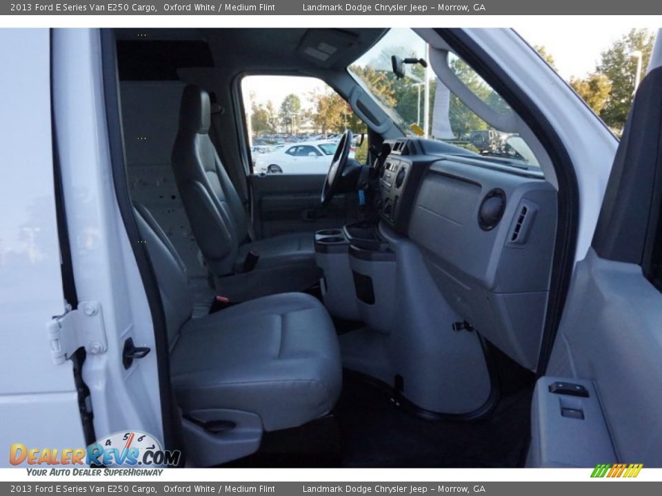 2013 Ford E Series Van E250 Cargo Oxford White / Medium Flint Photo #19
