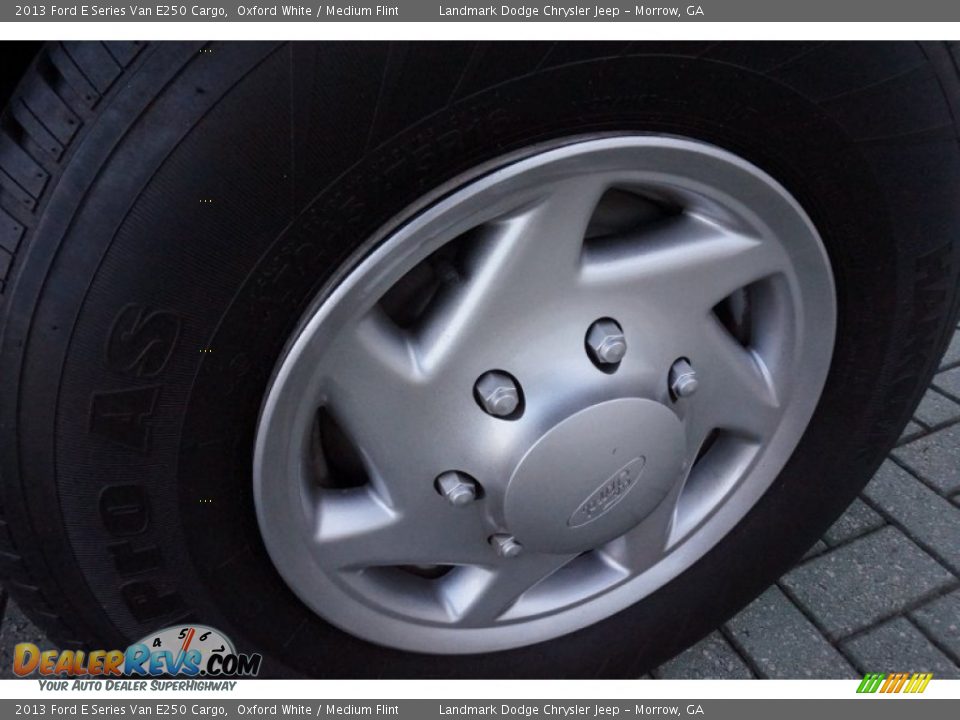 2013 Ford E Series Van E250 Cargo Oxford White / Medium Flint Photo #22