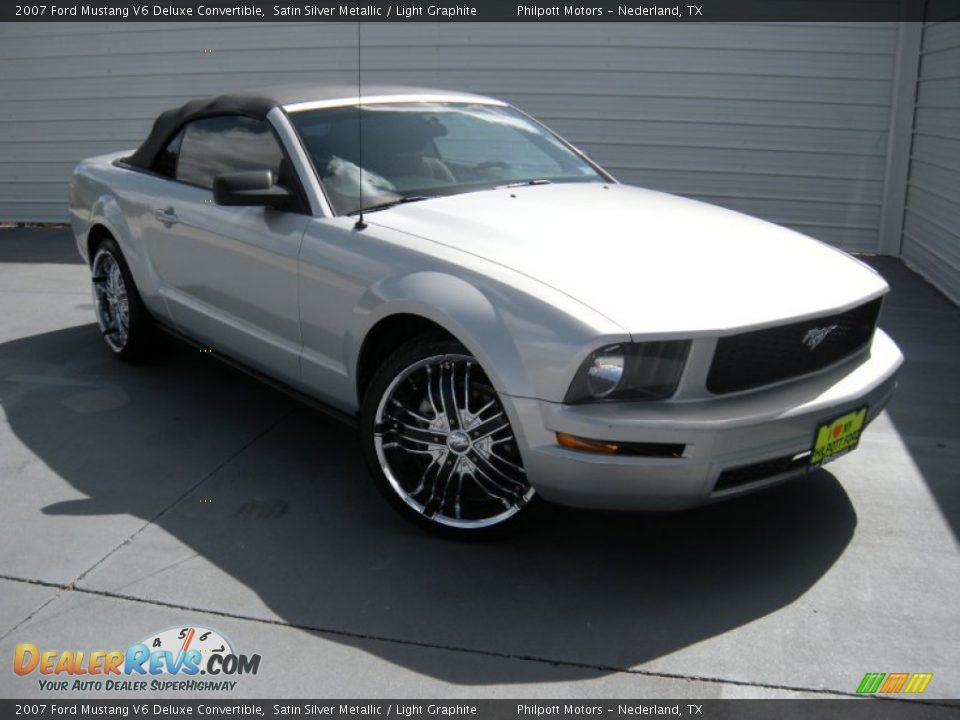 2007 Ford Mustang V6 Deluxe Convertible Satin Silver Metallic / Light Graphite Photo #1