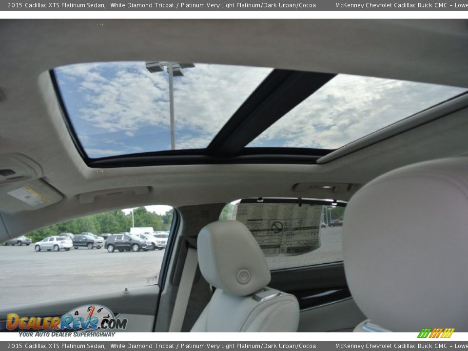 Sunroof of 2015 Cadillac XTS Platinum Sedan Photo #10