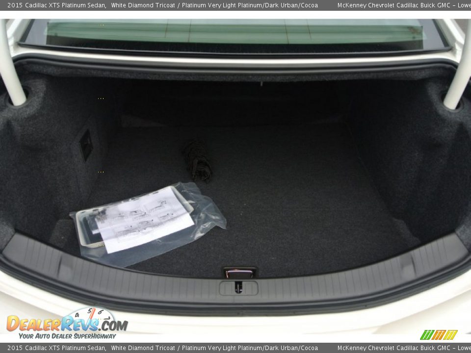 2015 Cadillac XTS Platinum Sedan Trunk Photo #19