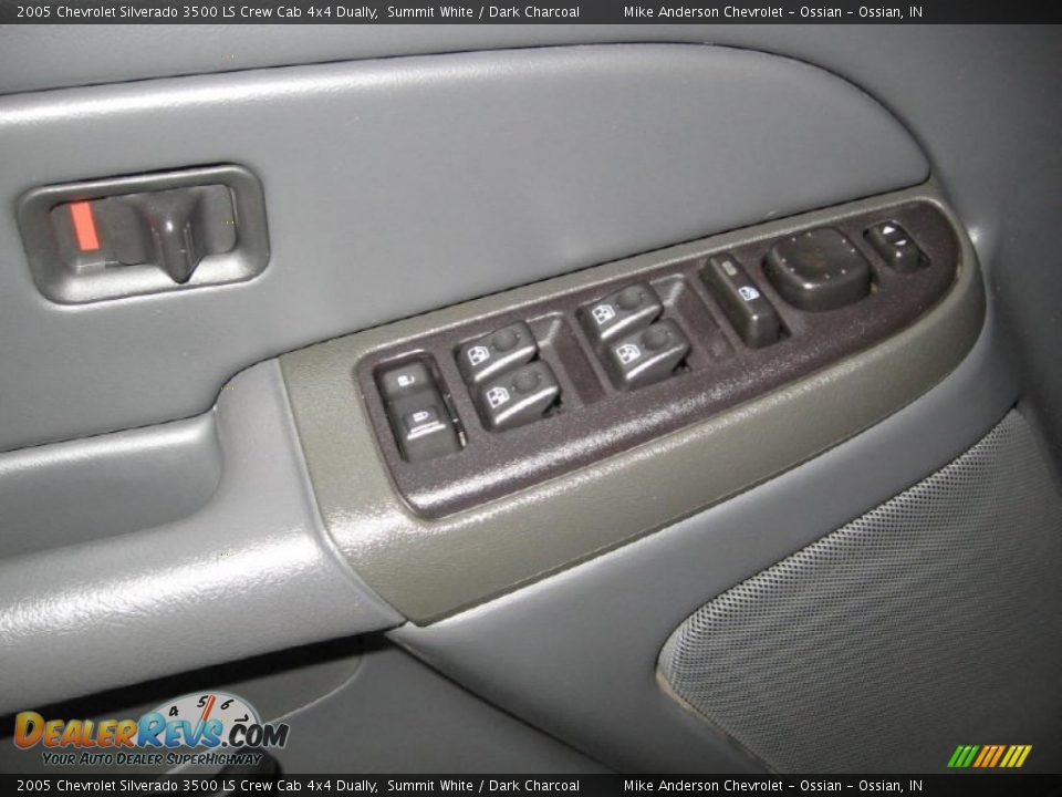 2005 Chevrolet Silverado 3500 LS Crew Cab 4x4 Dually Summit White / Dark Charcoal Photo #8