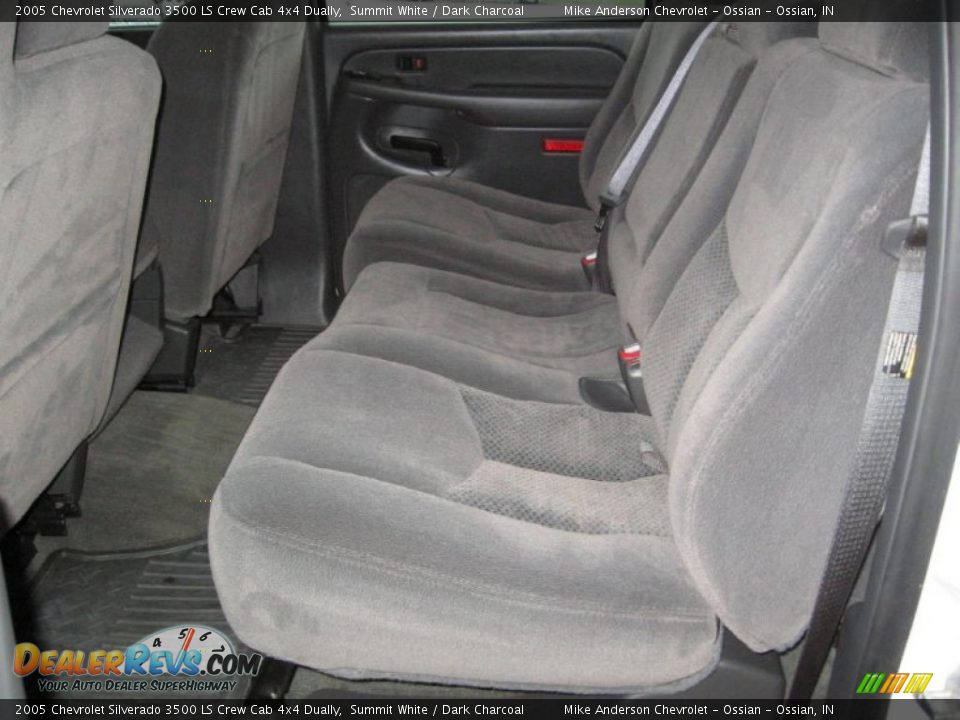 2005 Chevrolet Silverado 3500 LS Crew Cab 4x4 Dually Summit White / Dark Charcoal Photo #16