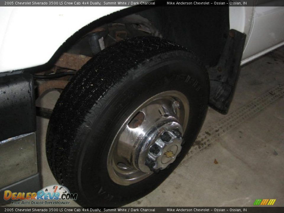 2005 Chevrolet Silverado 3500 LS Crew Cab 4x4 Dually Summit White / Dark Charcoal Photo #23