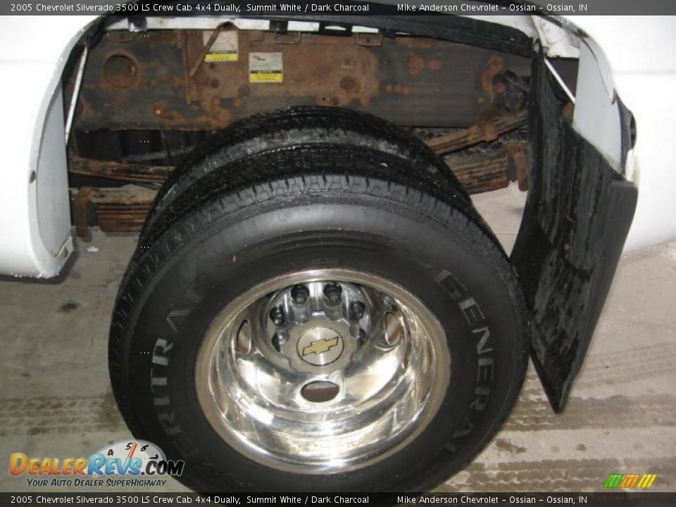2005 Chevrolet Silverado 3500 LS Crew Cab 4x4 Dually Summit White / Dark Charcoal Photo #24