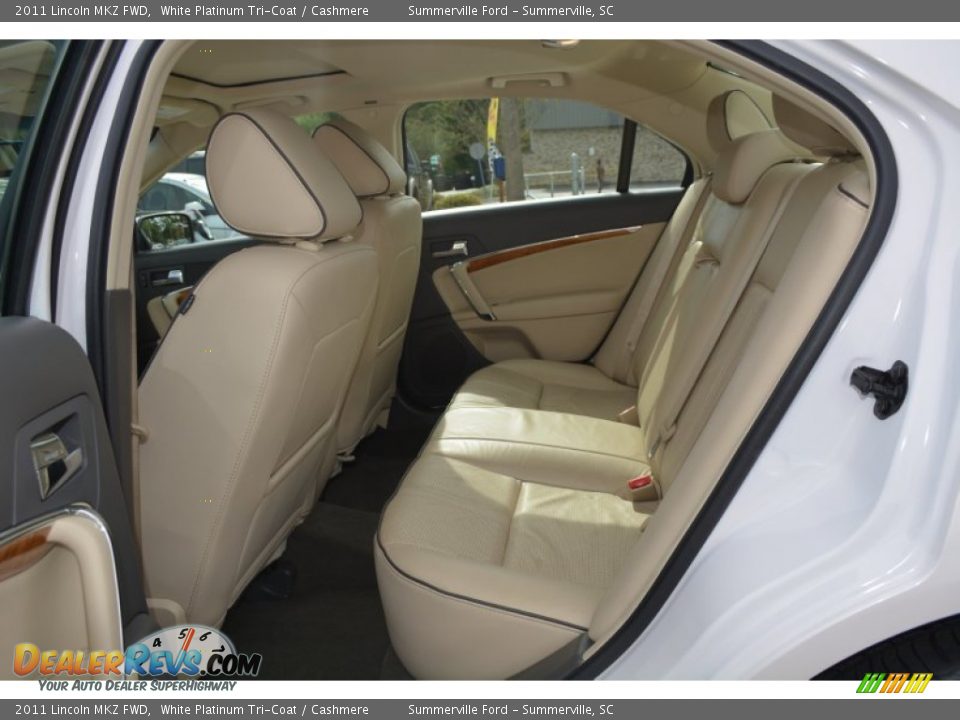 2011 Lincoln MKZ FWD White Platinum Tri-Coat / Cashmere Photo #13
