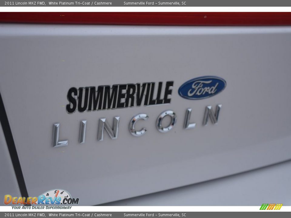 2011 Lincoln MKZ FWD White Platinum Tri-Coat / Cashmere Photo #24