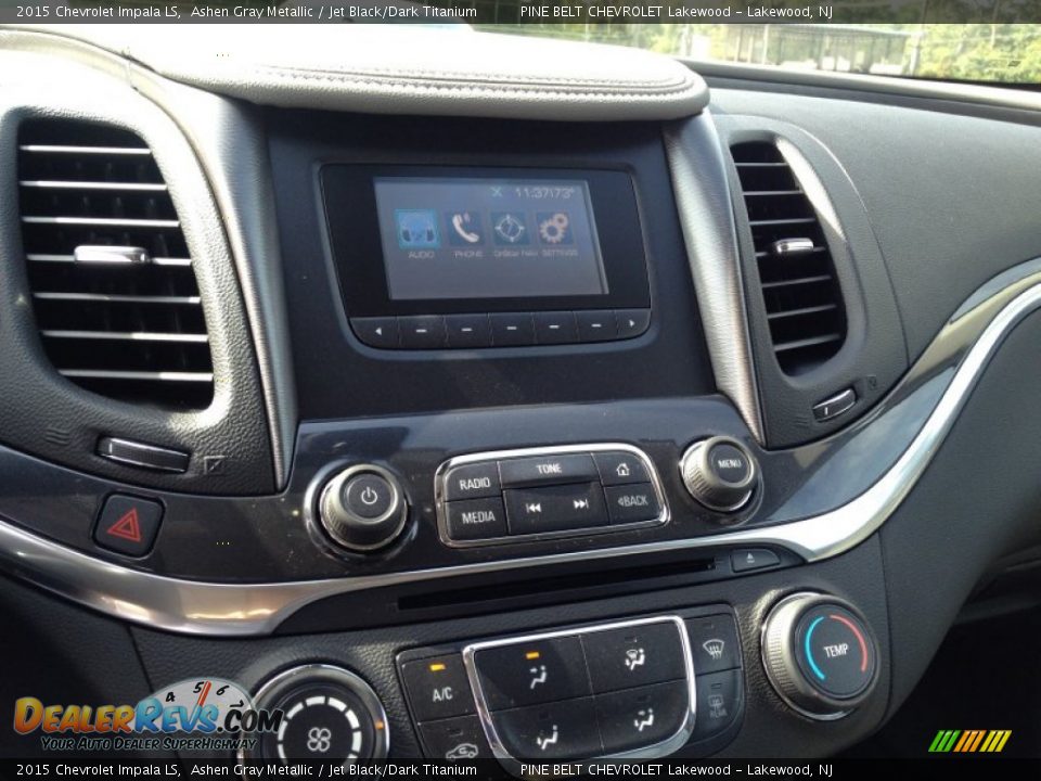 Controls of 2015 Chevrolet Impala LS Photo #10
