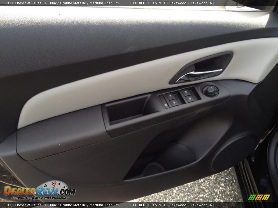 2014 Chevrolet Cruze LT Black Granite Metallic / Medium Titanium Photo #8