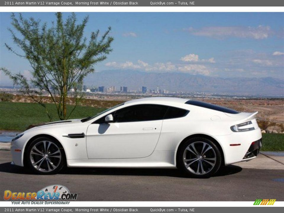 Morning Frost White 2011 Aston Martin V12 Vantage Coupe Photo #1