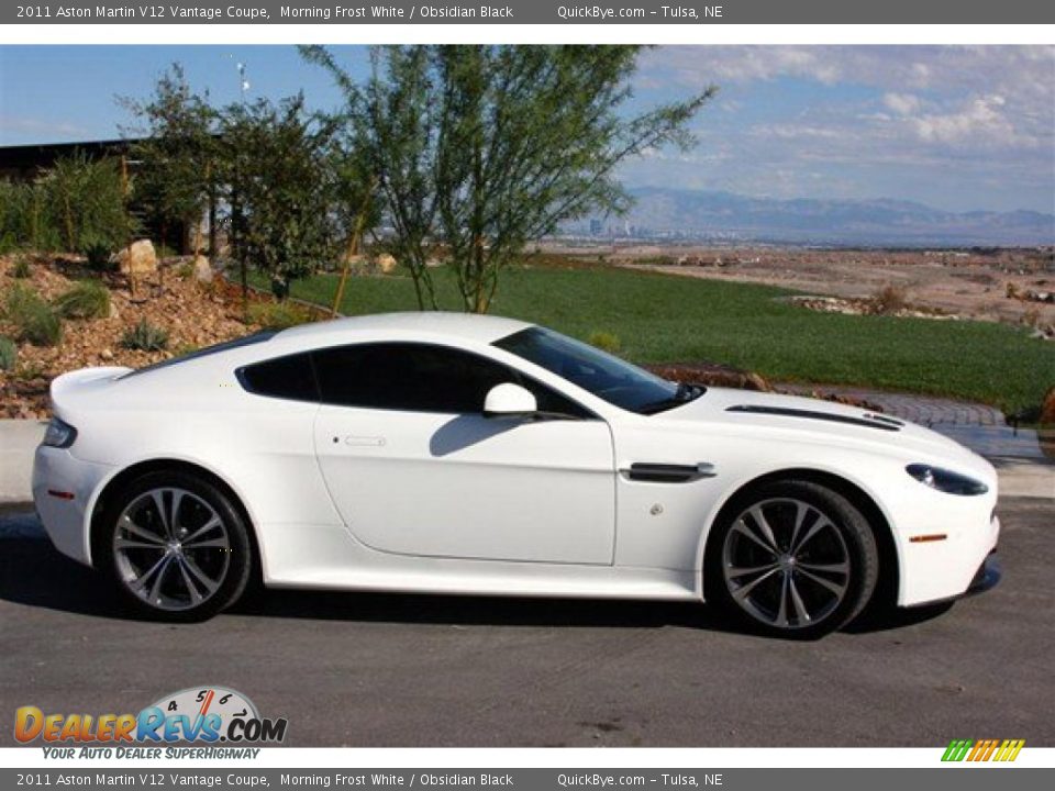 Morning Frost White 2011 Aston Martin V12 Vantage Coupe Photo #3