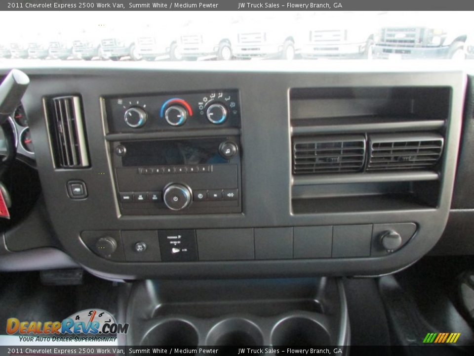 2011 Chevrolet Express 2500 Work Van Summit White / Medium Pewter Photo #24