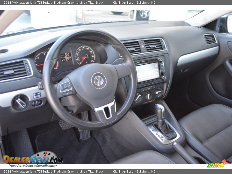 2011 Volkswagen Jetta TDI Sedan Platinum Gray Metallic / Titan Black Photo #10