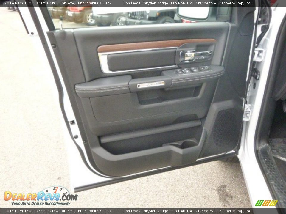 2014 Ram 1500 Laramie Crew Cab 4x4 Bright White / Black Photo #11