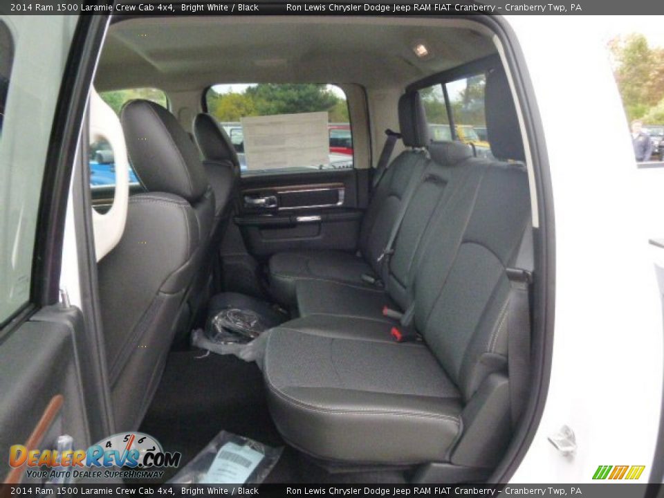 2014 Ram 1500 Laramie Crew Cab 4x4 Bright White / Black Photo #12