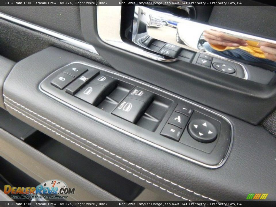 2014 Ram 1500 Laramie Crew Cab 4x4 Bright White / Black Photo #18