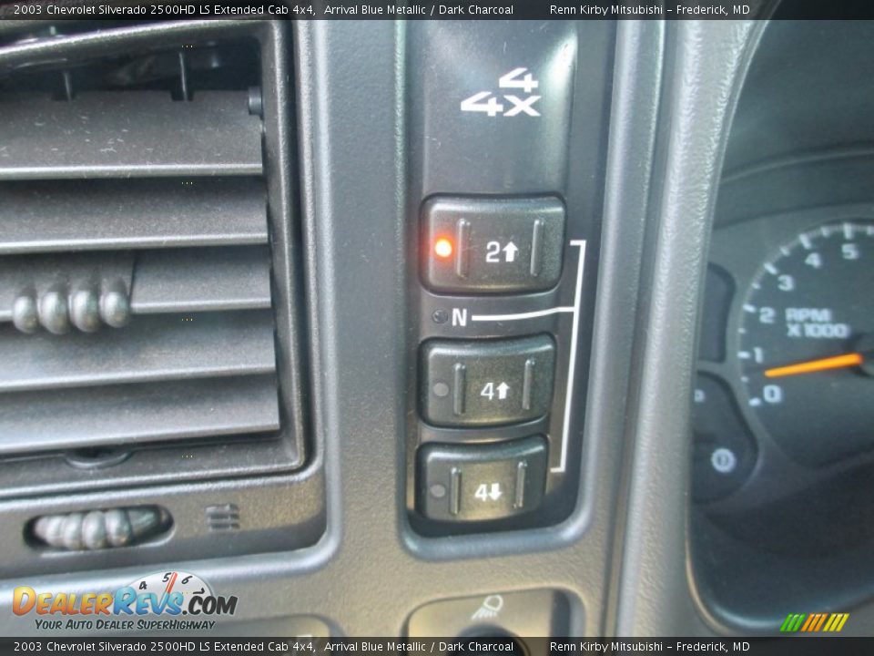 2003 Chevrolet Silverado 2500HD LS Extended Cab 4x4 Arrival Blue Metallic / Dark Charcoal Photo #19