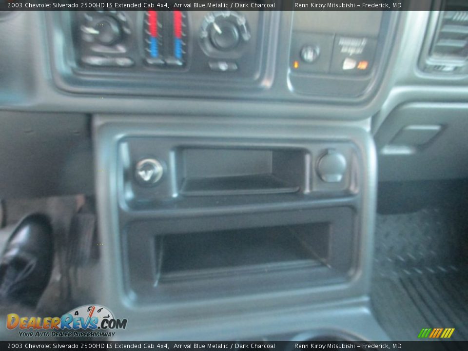 2003 Chevrolet Silverado 2500HD LS Extended Cab 4x4 Arrival Blue Metallic / Dark Charcoal Photo #24