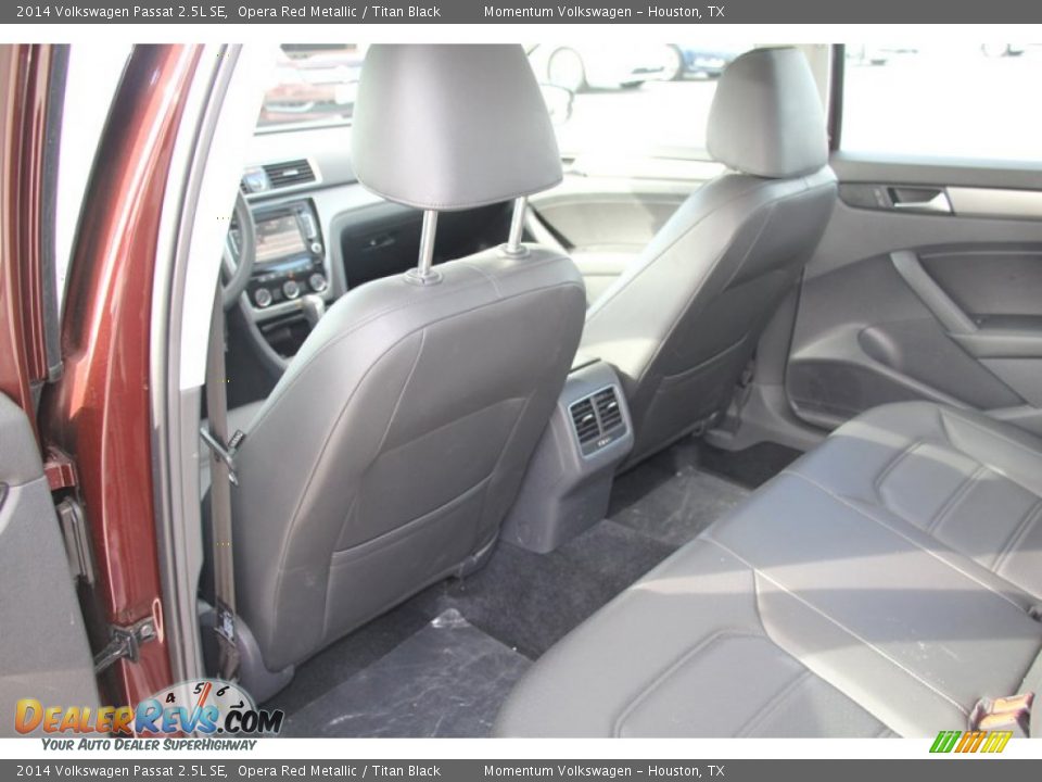2014 Volkswagen Passat 2.5L SE Opera Red Metallic / Titan Black Photo #15