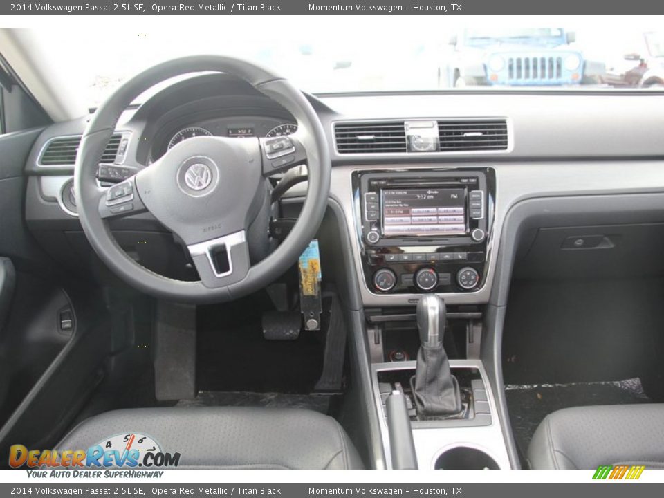 2014 Volkswagen Passat 2.5L SE Opera Red Metallic / Titan Black Photo #17