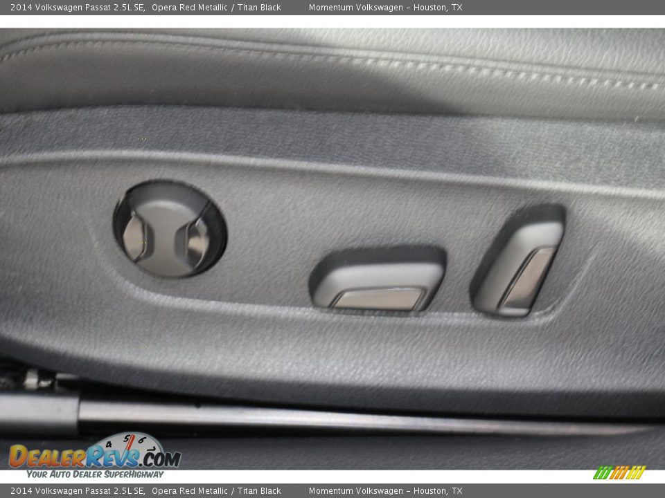 2014 Volkswagen Passat 2.5L SE Opera Red Metallic / Titan Black Photo #19