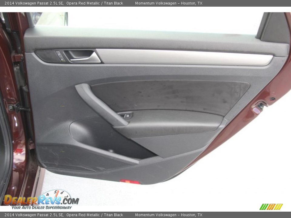 2014 Volkswagen Passat 2.5L SE Opera Red Metallic / Titan Black Photo #28