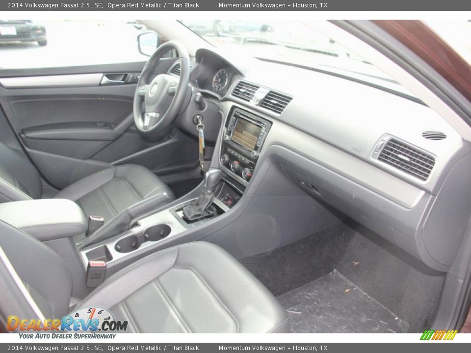2014 Volkswagen Passat 2.5L SE Opera Red Metallic / Titan Black Photo #30