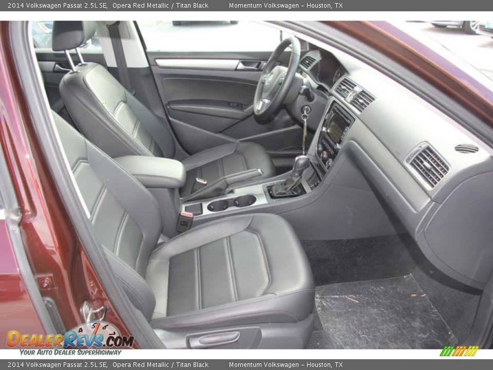 2014 Volkswagen Passat 2.5L SE Opera Red Metallic / Titan Black Photo #31