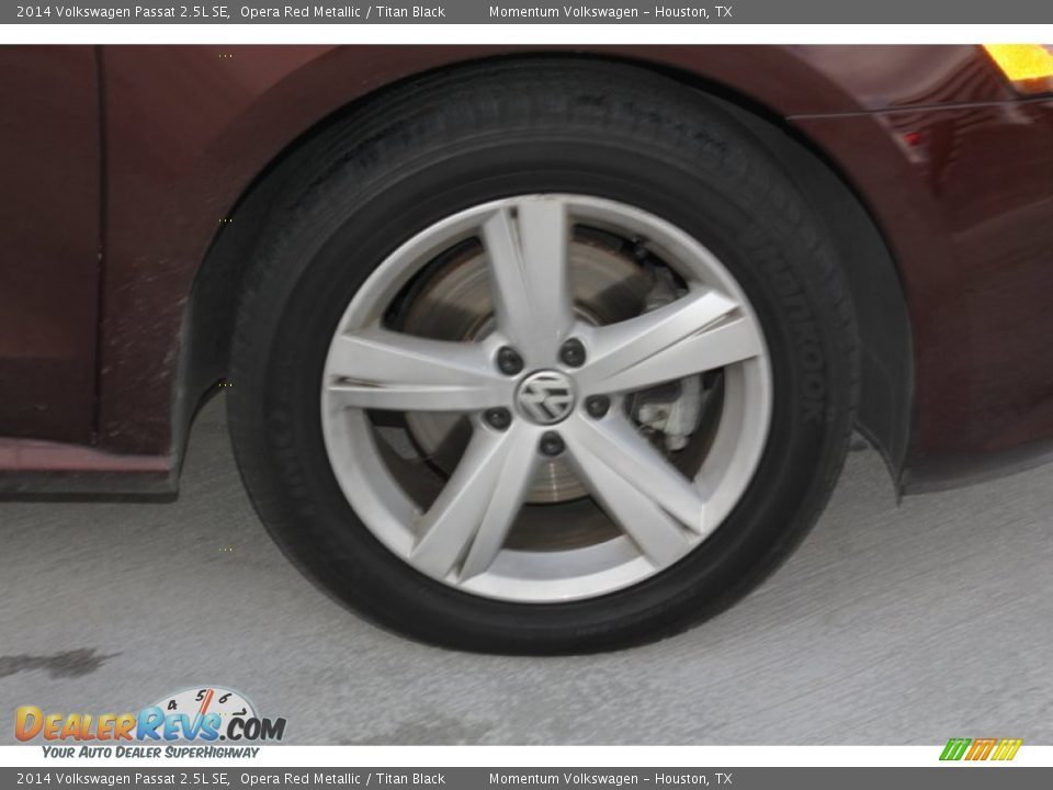 2014 Volkswagen Passat 2.5L SE Opera Red Metallic / Titan Black Photo #33