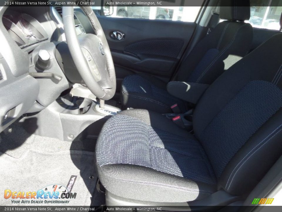 2014 Nissan Versa Note SV Aspen White / Charcoal Photo #10