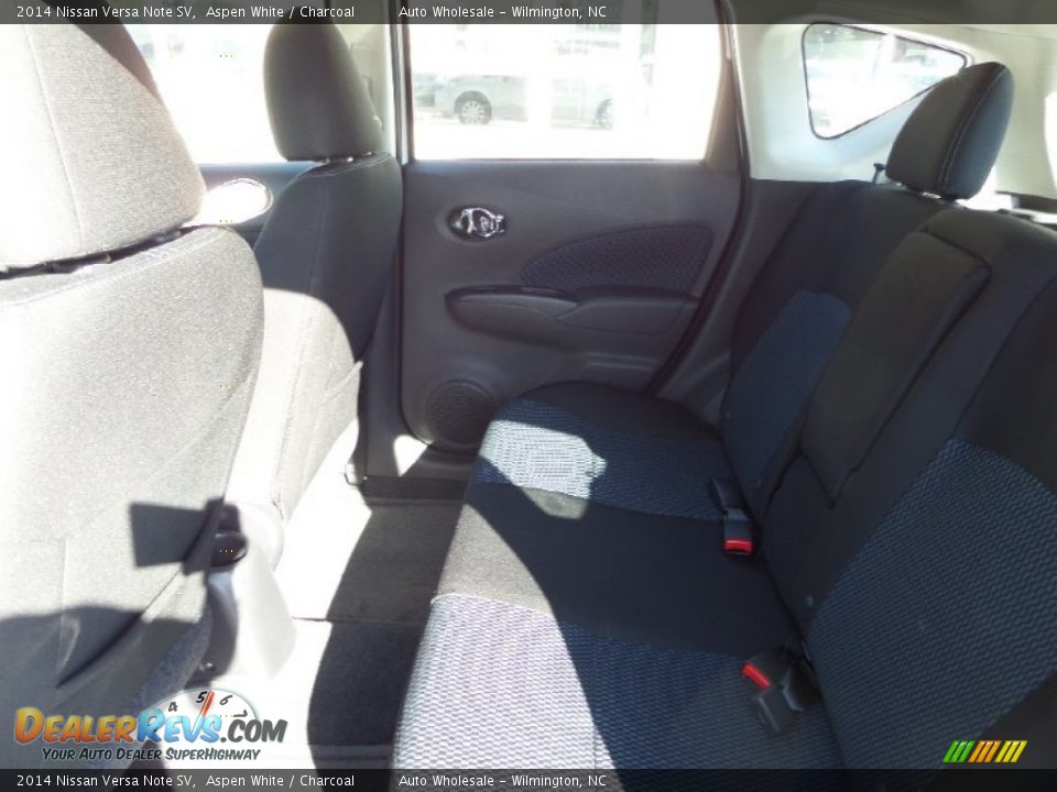 2014 Nissan Versa Note SV Aspen White / Charcoal Photo #11