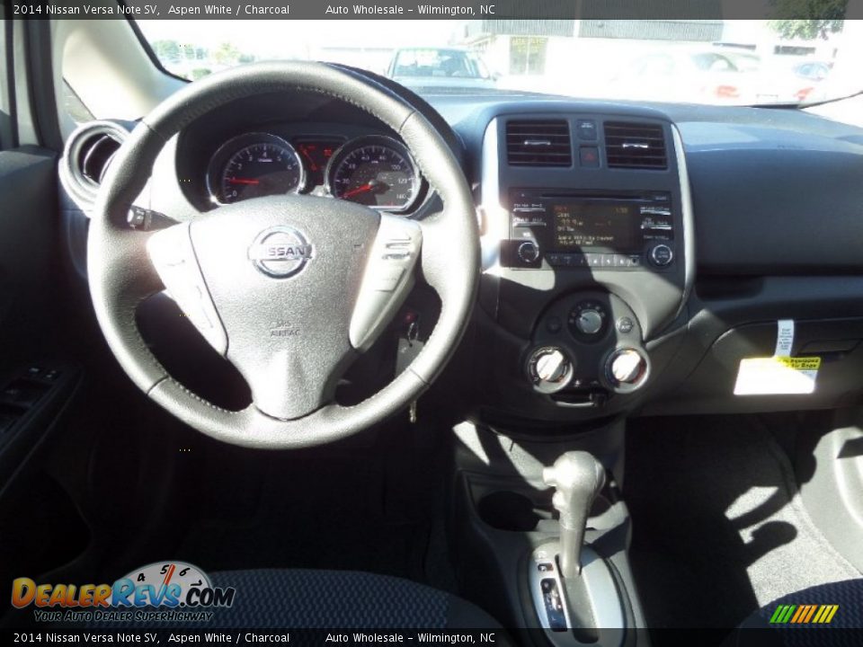 2014 Nissan Versa Note SV Aspen White / Charcoal Photo #14