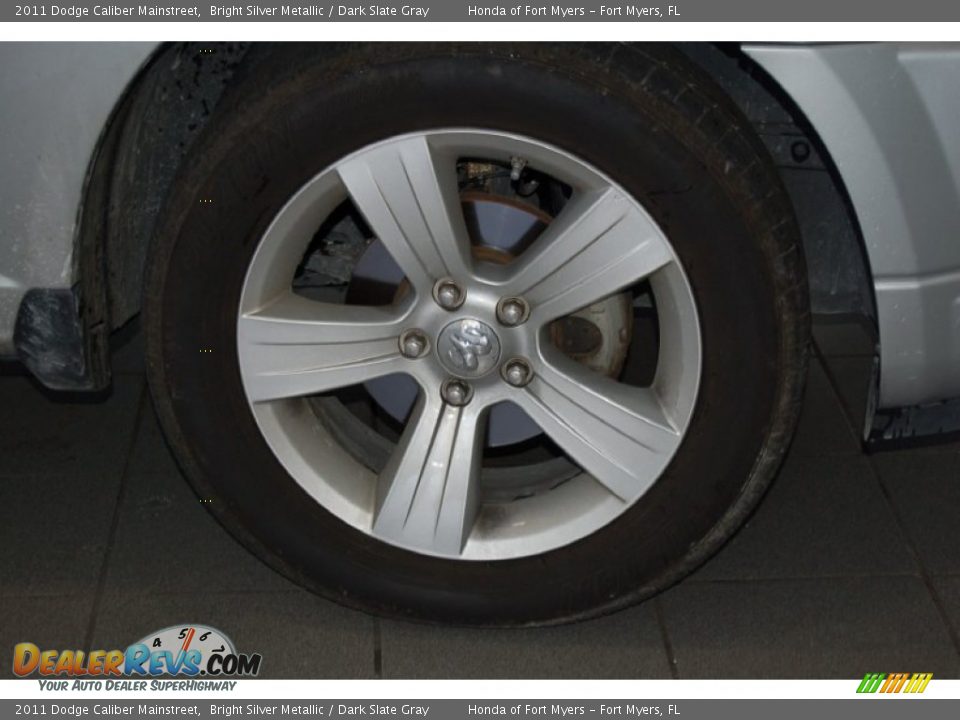2011 Dodge Caliber Mainstreet Bright Silver Metallic / Dark Slate Gray Photo #4