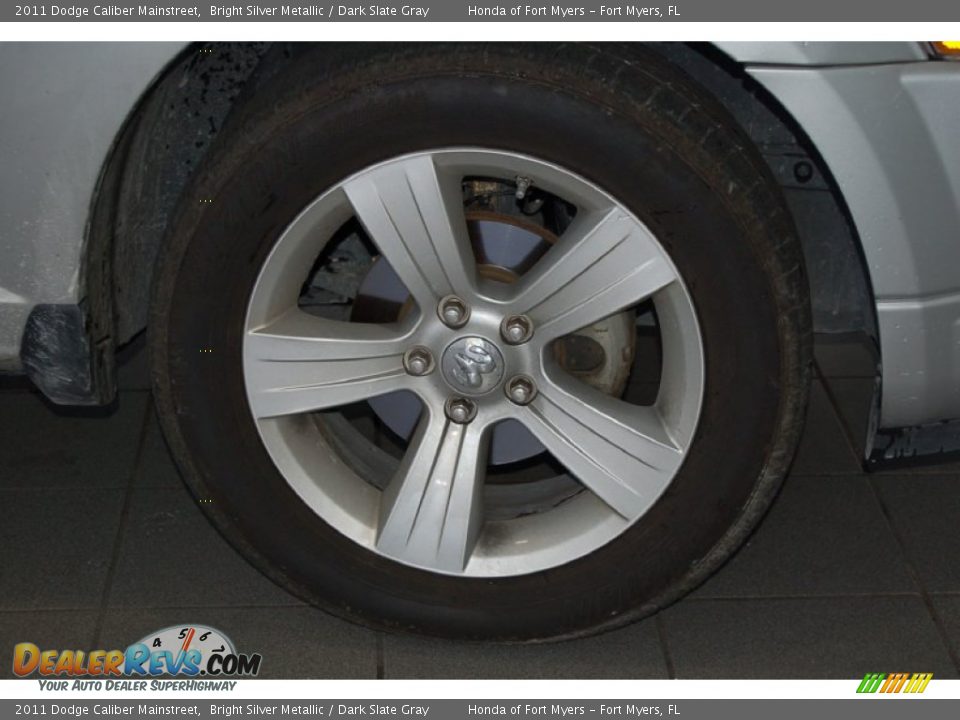 2011 Dodge Caliber Mainstreet Bright Silver Metallic / Dark Slate Gray Photo #5