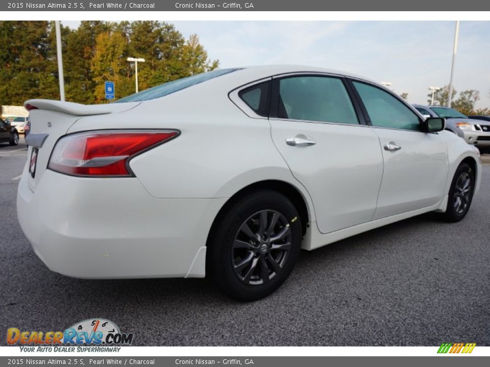 2015 Nissan Altima 2.5 S Pearl White / Charcoal Photo #5