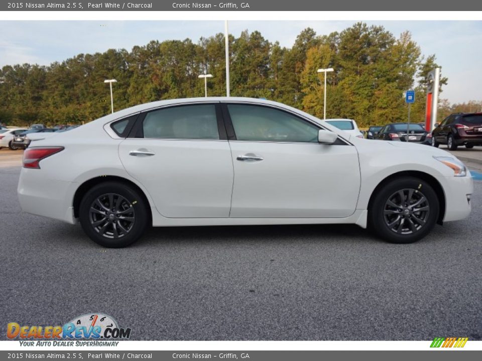 2015 Nissan Altima 2.5 S Pearl White / Charcoal Photo #6