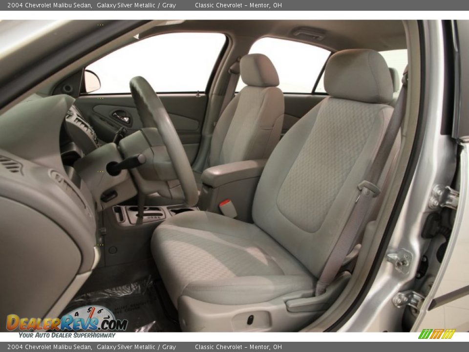 Gray Interior - 2004 Chevrolet Malibu Sedan Photo #5